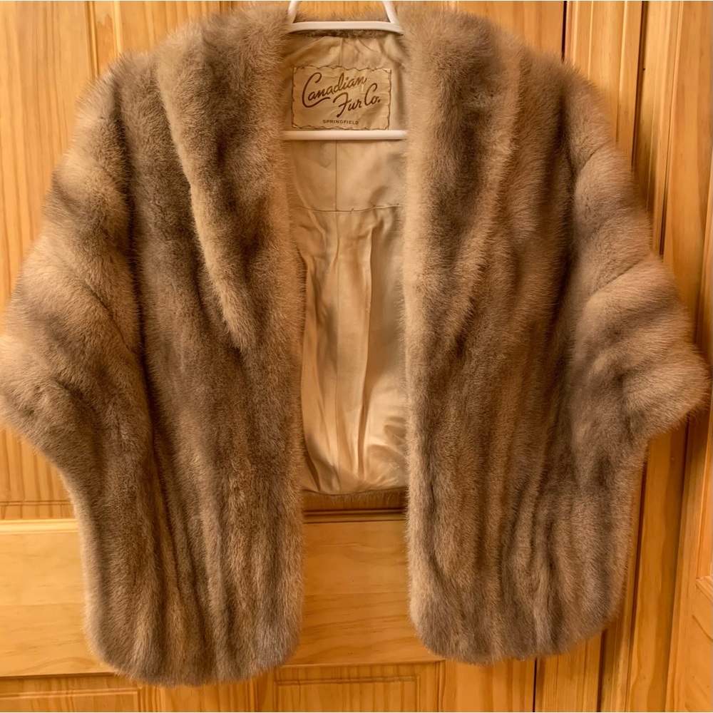 VINTAGE BEAUTIFUL GENUINE MINK STOLE